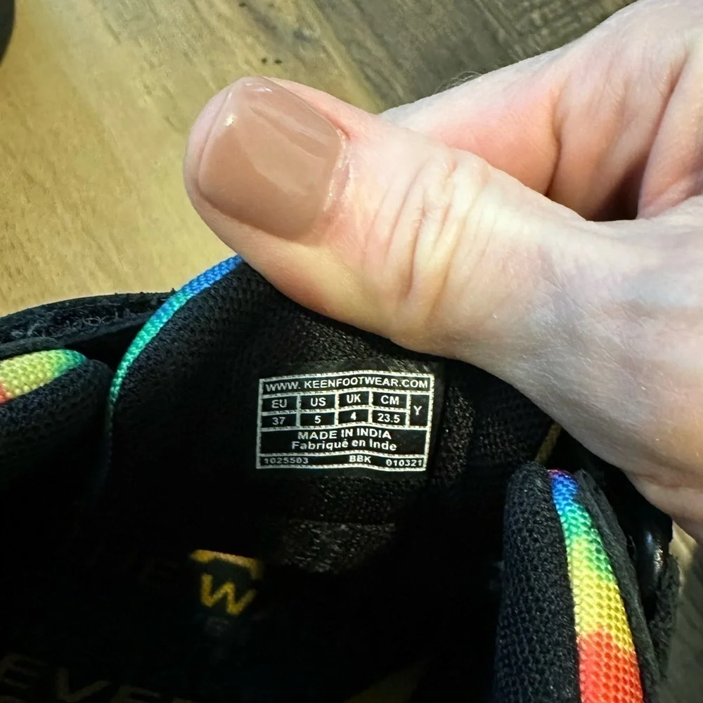 Keen Newport Black/Original Tie Dye Water/Hiking‎ Shoes Sandals Size 5